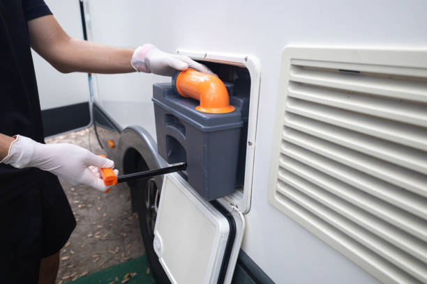 Portable Toilet Options We Offer in Wilkshire Hills, OH